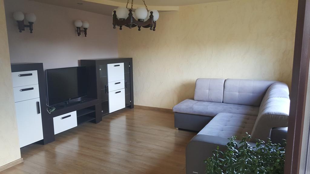 Pod Srebrna Roza Daire Chęciny Dış mekan fotoğraf